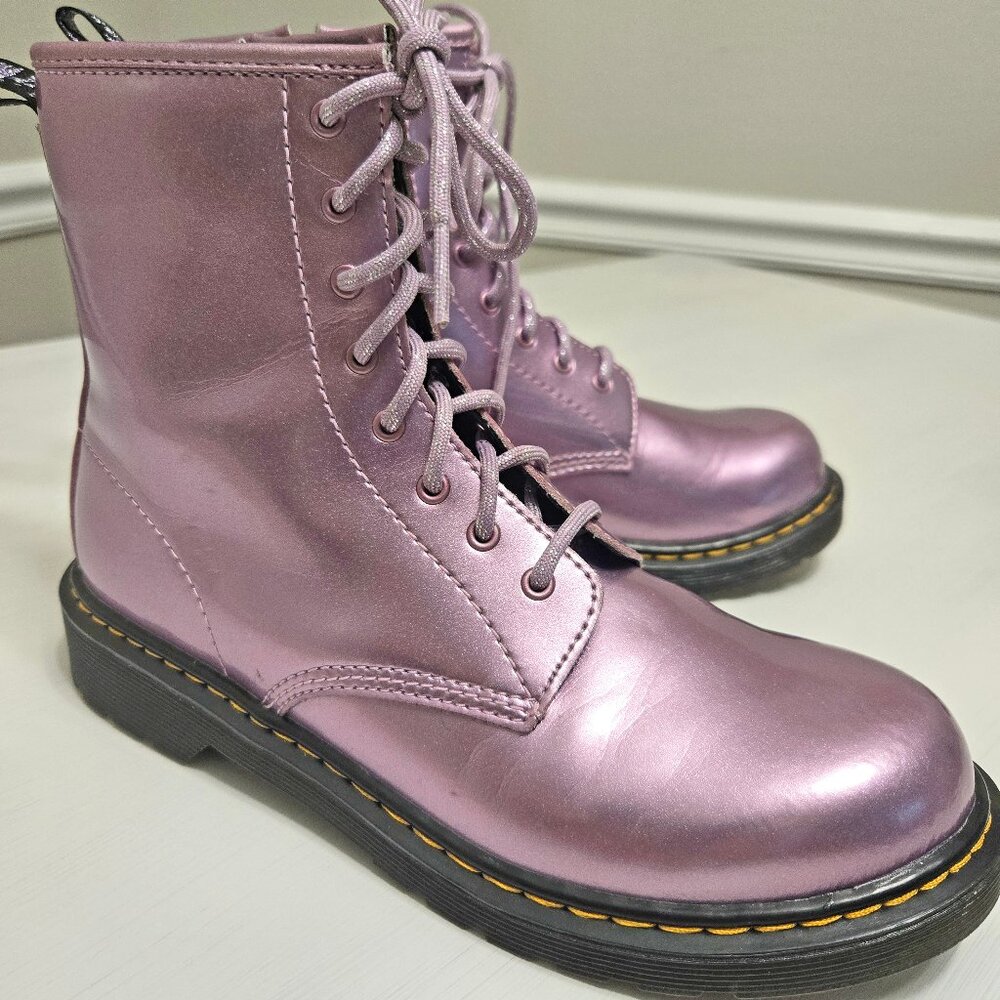 Dr Martens Metallic Lavender Womens Boots Size US 7 L, US 6 M , EU 38